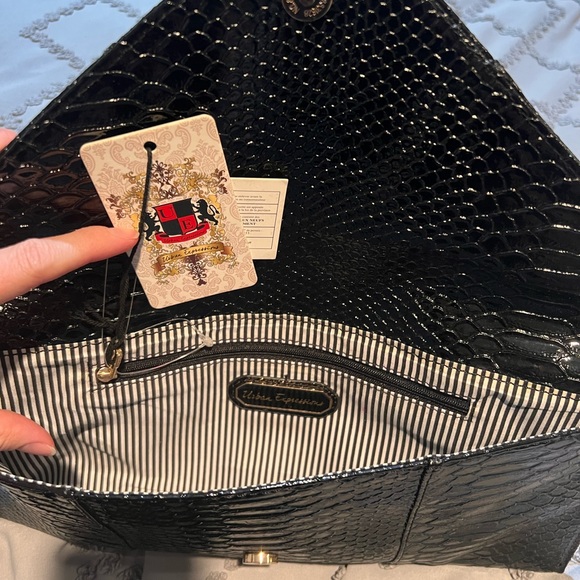 Beautiful black Urban Expressions clutch in snake skim print. With tag. - Picture 4 of 6